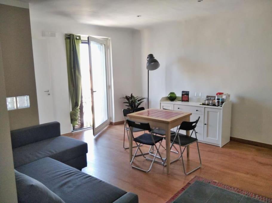 バーリA Flat With A View In The Heart Of The Old Townアパートメント エクステリア 写真